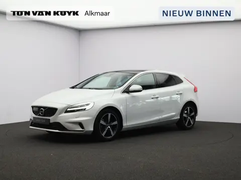 Volvo V40 T3 Automaat Polar+ Sport R-Design / Trekhaak / Adapt. cruise / Standkachel / Elektr. bed. 