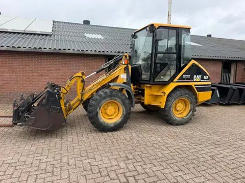 Caterpillar 902 shovel Loader (bj 2000)