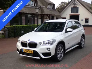 BMW X1 sDrive20i Executive TREKHAAK / NAVI / SPORTSTOEL /