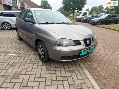 Seat Ibiza 1.4-16V Stella-nieuw apk 20- 8-2027