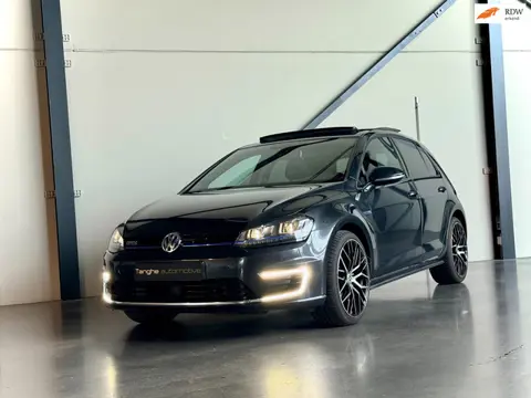 Volkswagen Golf 1.4 TSI GTE, Adaptieve Cruise, Panodak, Trekhaak, Apple Car Play