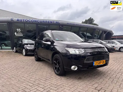 Mitsubishi Outlander 2.0 PHEV Instyle, Carplay, Leder, Dakje, Inruil mogelijk.