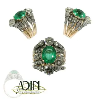 Vintage verlovingsring met oogverblindend mooie smaragd.