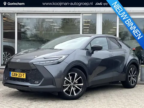 Toyota C-HR 2.0 Plug-in Hybrid 220 First Edition l 360 camera l elektrische achterklep l stoel / stu