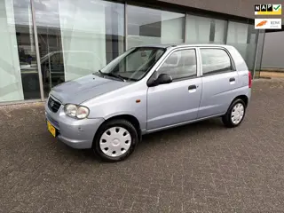 Suzuki Alto 1.1 GL BJ 8-2002. APK 8-2027