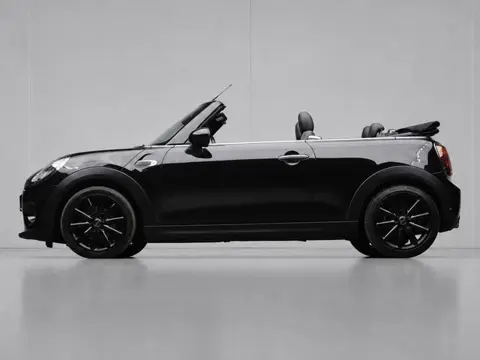 Mini Cabrio 1.5 Cooper Chili Sport (CABRIO,NAVI,CAMERA,STOELVERWARMING,XENON,CLIMATE,CRUISE,BLACK ED