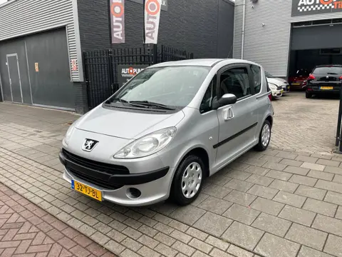Peugeot 1007 1.4 Sesam Urban Trekhaak NAP APK 1 Jaar