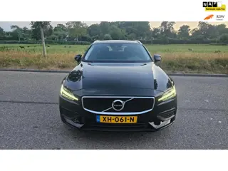 Volvo V60 VOLVO V60 2.0 D4 | DISTRIBUTIERIEM VERVANGEN | ZEER COMPLEET | ELEK. TREKHAAK | ELEK. ACHT