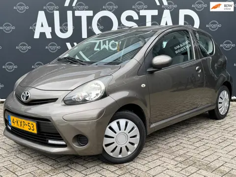 Toyota Aygo 1.0 VVT-i Facelift / NL-Auto / 2e Eigenaar / NAP / Airco / APK