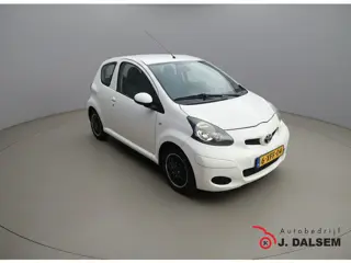 Toyota Aygo 1.0-12V Now (bj 2012)