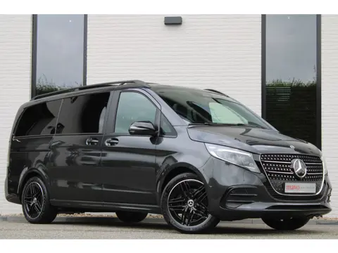 Mercedes-Benz V-Klasse 300d / AMG / DC / 4-Matic / Luchtvering / Pano / 360 Cam / Burmester / Vol Op