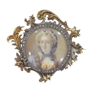 Antique Gold Brooch Allure: Pompadour's Legacy in Victorian Jewellery
