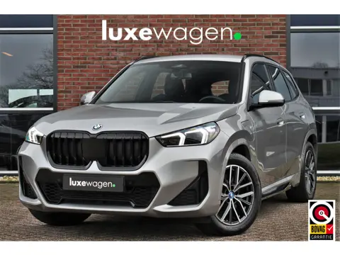 BMW X1 xDrive25e M-Sport ACC HUD E-zetels 360-cam Shadowline Adp-onderstel