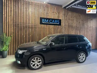Mitsubishi Outlander 2.0 PHEV Instyle Schuifdak, Camera, Leer