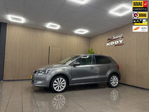 Volkswagen Polo 1.4-16V Highline * Automaat / Carplay / Stoelverwarming / LM Velgen / NL Auto *