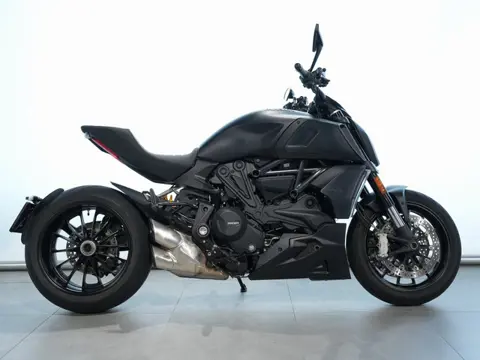 Ducati DIAVEL 1260 (bj 2021)
