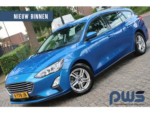 Ford FOCUS Wagon 1.0 EcoBoost Navi / Carplay / Winterpack / LMV / LED / PDC / Camera / NL auto!