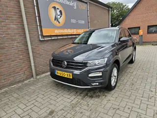 Volkswagen T-Roc 1.5 TSI Style Business (bj 2022)
