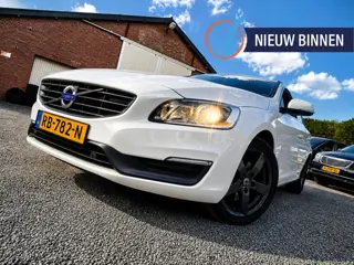 Volvo V60 1.6 SUMMUM LWB WHITE Bj.2013 NAVI/PDC/NAP/STOELVW/