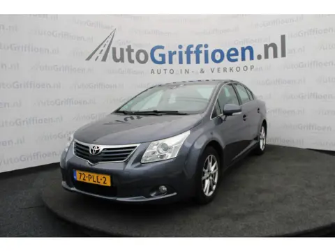 Toyota Avensis 1.8 VVTi Business nette sedan met trekhaak