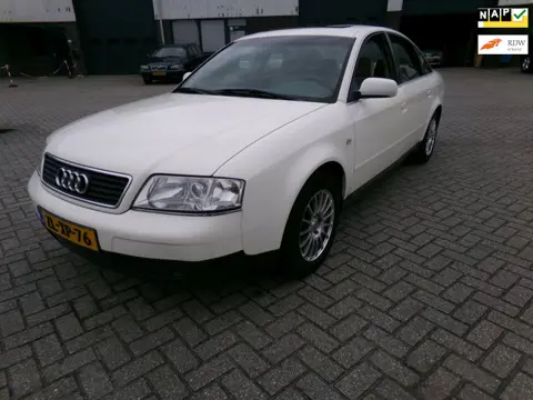 Audi A6 Limousine 2.4 5V Advance benzine / LPG