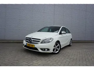 Mercedes-Benz B-Klasse 180 Prestige AUTOMAAT -Airco / Navi / Cruise / PDC / Elektr. ramen / Trekhaak