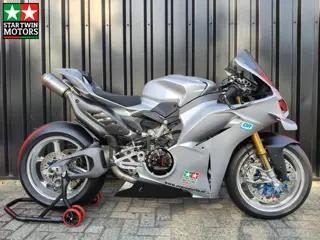 Ducati Panigale V4 S Trackbike