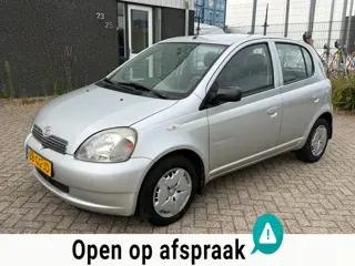 Toyota Yaris 1.3-16V VVT-i Luna 2000