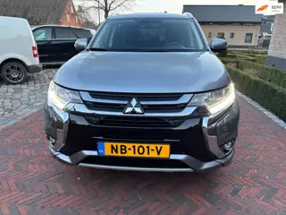 Mitsubishi Outlander 2.0 PHEV Premium Sportpack 1+2