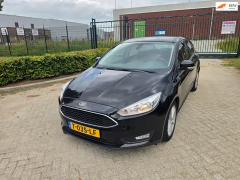 Ford FOCUS 1.6 TI-VCT Titanium AUTOMAAT CLIMA NETJES!