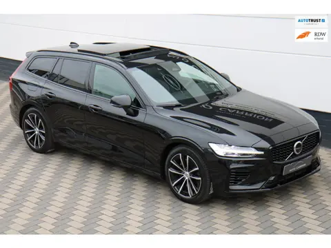 Volvo V60 2.0 T6 Recharge AWD Inscription Pano Leder H/K BTW!!