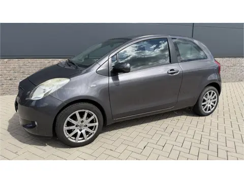 Toyota Yaris 1.3 VVTi Sol MMT AIRCO / Slechts 72.000 km