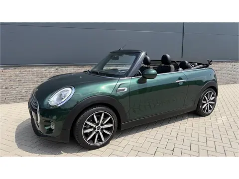 MINI Cabrio 1.5 Cooper Chili Serious Business Leer/Sportstoelen/Xenon