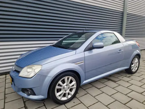 Opel Tigra TwinTop 1.4-16V Enjoy (bj 2005)