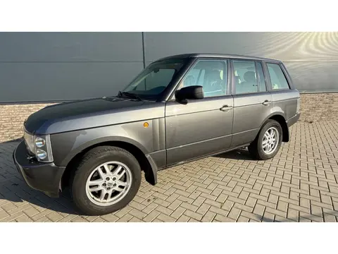 Land Rover Range Rover 4.4 V8 HSE Youngtimer per 2027 / Zwitserse historie
