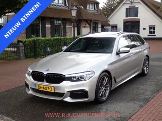 BMW 5 Serie Touring 520i TREKHAAK / M-PAKKET / SCHUIF-KANTELDAK / SPORTSTOEL /