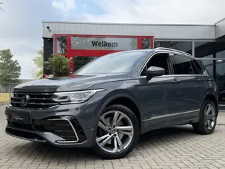 Volkswagen Tiguan 1.4 TSI eHybrid *!* 2x R-LINE *!* PANODAK/ IQ LED/ CAMERA/ 19 INCH *!*
