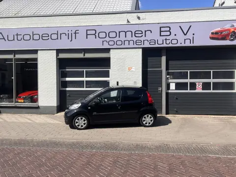 Peugeot 107 1.0-12V Sportium