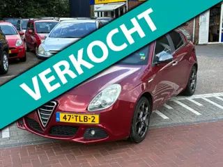 Alfa Romeo Giulietta 1.4 T Distinctive AUTOMAAT/LEES ADVERTENTIE !!!!!!!!