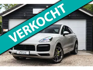 Porsche Cayenne Coupé 3.0 E-Hybrid-Lightweight-Sportuitlaat-Luchtvering-Carbon