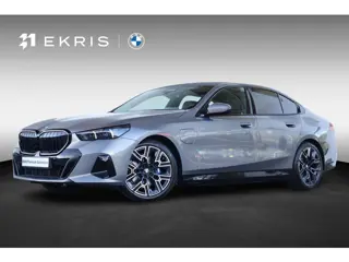 BMW 5-serie 530e | Sport Pakket Pro | Adaptief Onderstel Professional | Panorama Dak | Driving Assis