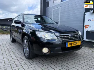 Subaru Outback 2.5i AWD Exclusive Edition - Youngtimer - Trekhaak (1.800 kg) - Apple CarPlay / Andro