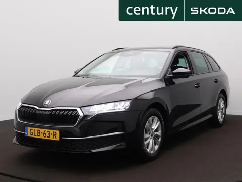Skoda Octavia Combi 1.5 TSI First Edition | Zwenkbare trekhaak | PDC | ACC | Clima |
