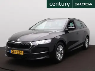 Skoda Octavia Combi 1.5 TSI First Edition | Zwenkbare trekhaak | PDC | ACC | Clima |
