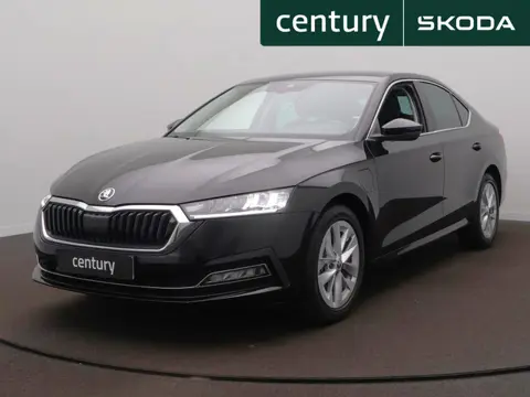 Skoda Octavia 1.4 TSI iV PHEV Apple Carplay/Android Auto - Clima - 17 Inch - Navigatie