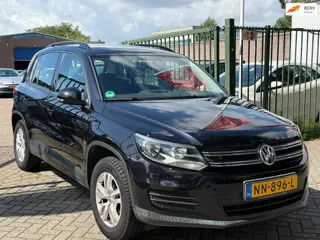 Volkswagen Tiguan 1.4 TSI Sport&Style 1e eigenaar volledig dealer onderhouden trekhaak airco elektri