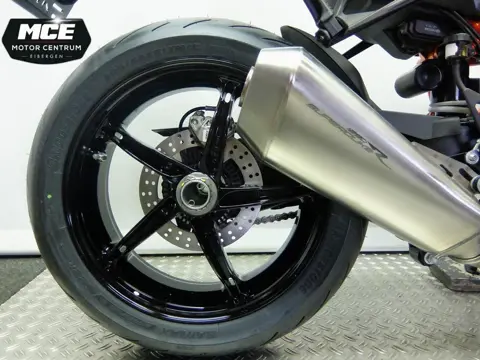 KTM 1290 Superduke R (2020)