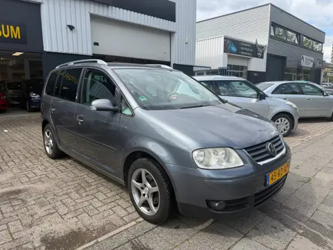 Volkswagen Touran 1.9 TDI Highline 7 PERSOONS