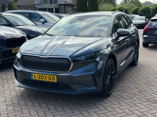Škoda Enyaq iV 60 First Edition / Camera / CarPlay / Keyless / Matrix LED / 20'' / Dodehoek / Stoelv