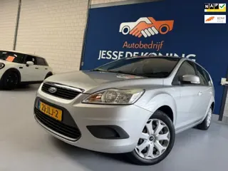 Ford Focus Wagon 1.6 Trend /bj.2009 / kleur: grijs / airco / trekhaak / cruise control / stereo / NA